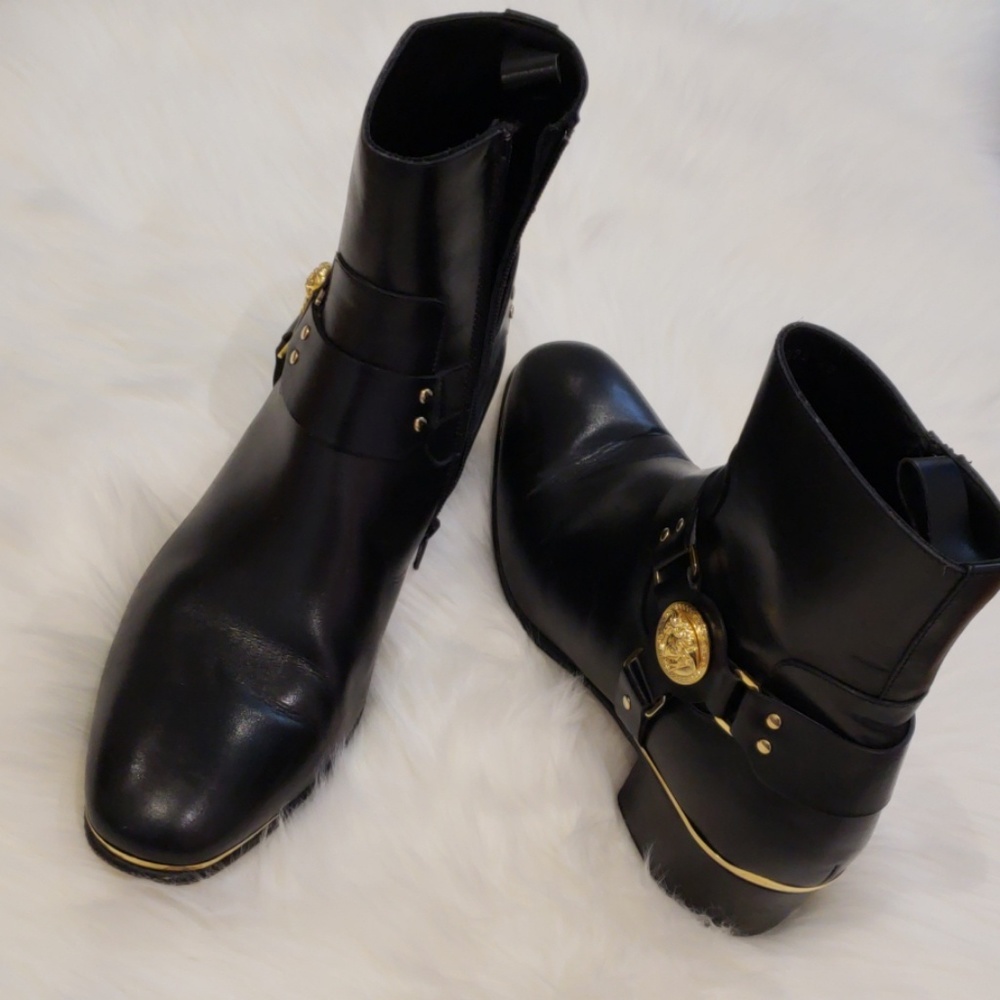 Versace shoes ankle boots
